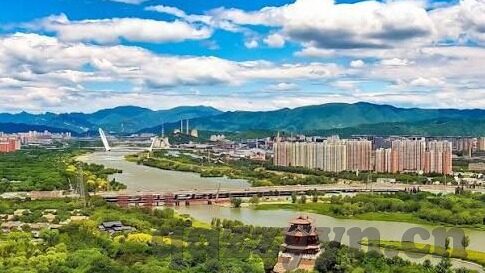 欧美经典三级中文字幕-欧美经典三级电影的魅力探索，中文字幕下的文化交融与艺术欣赏